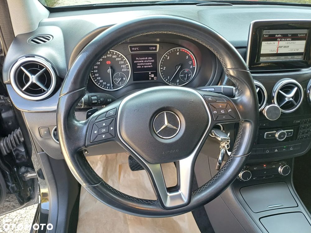 Mercedes-Benz Klasa B 180 CDI (BlueEFFICIENCY) 7G-DCT - 29