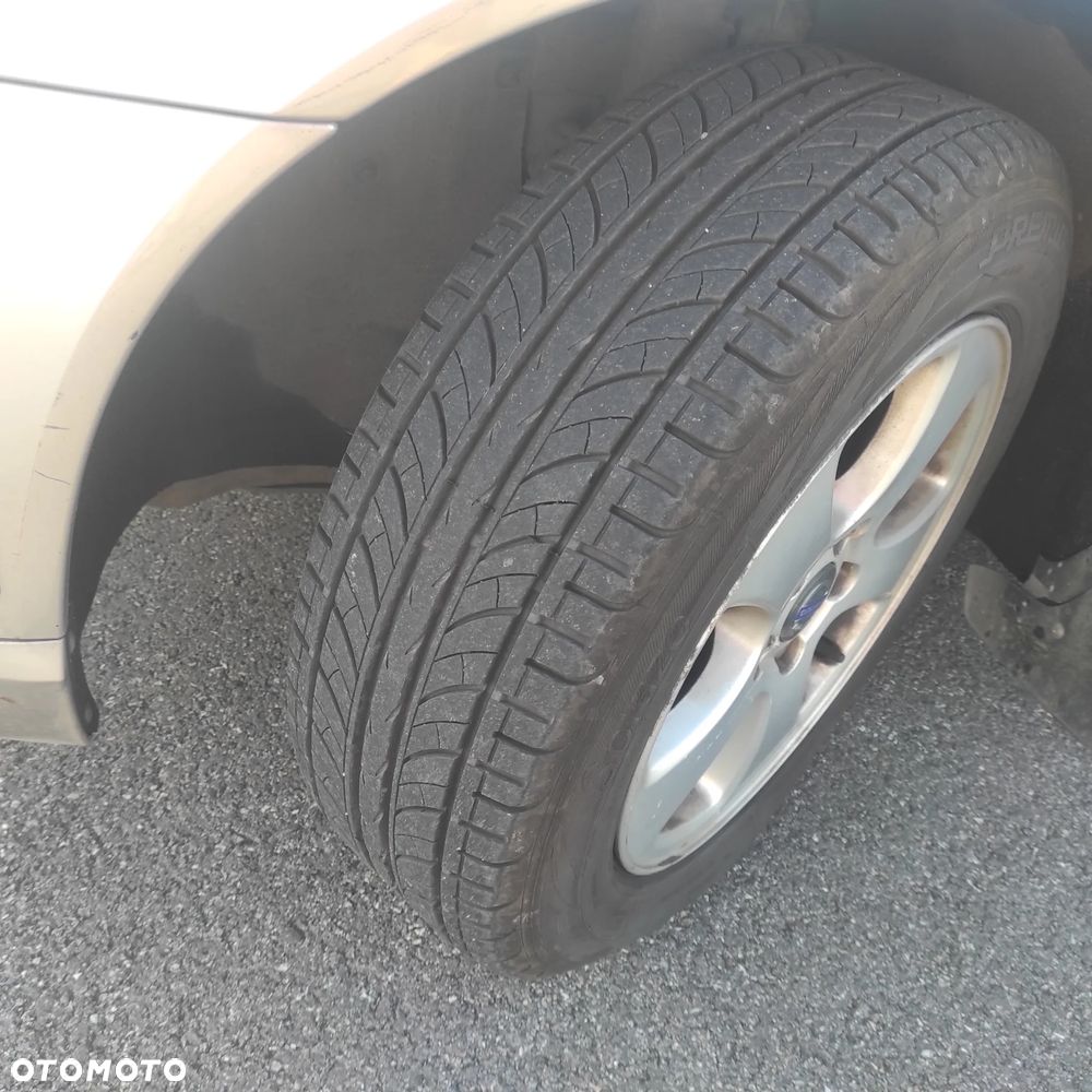 Volvo V70 2.0 Momentum - 23