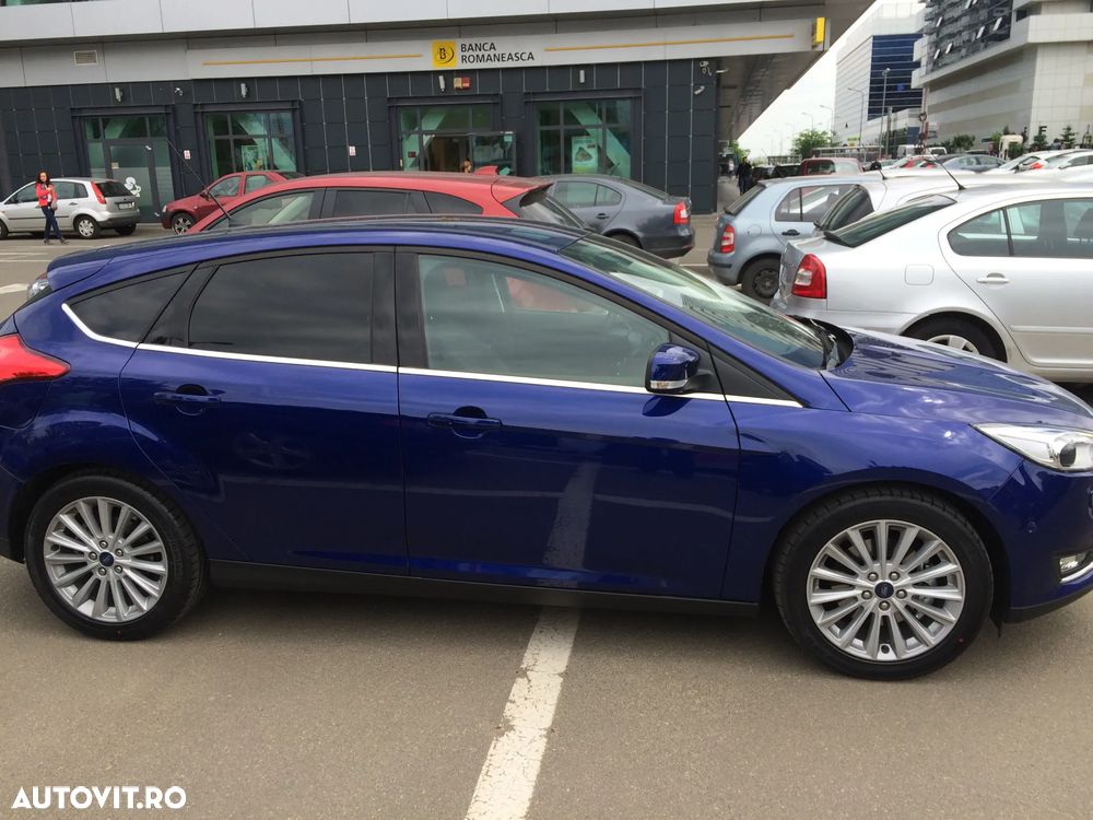 Ford Focus 1.5 EcoBoost Titanium - 11