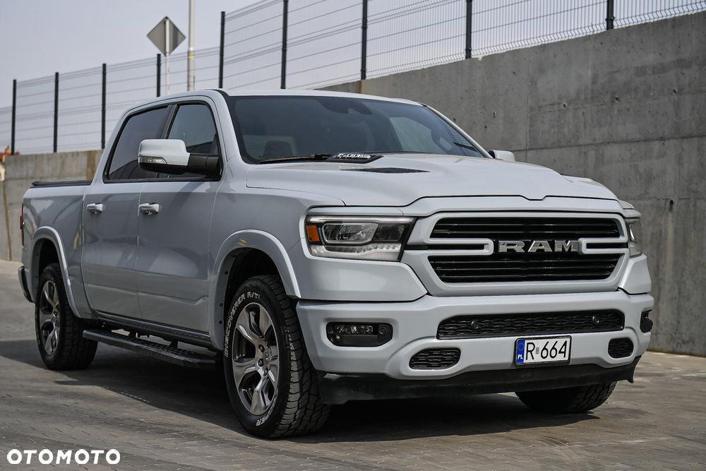 RAM 1500 5.7 Crew Cab Laramie - 10