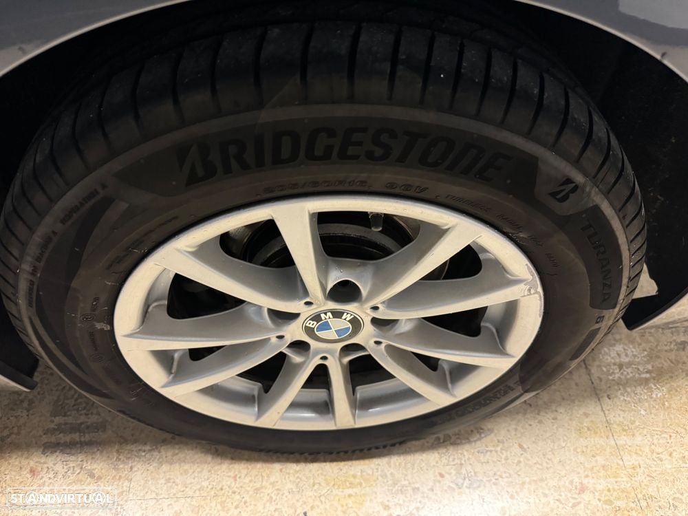 BMW 318 d Essence - 26