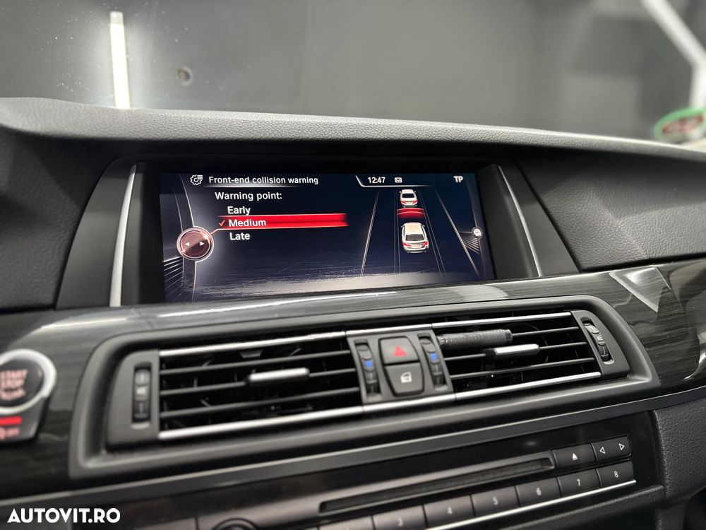 BMW Seria 5 525d xDrive Aut. Luxury Line - 36