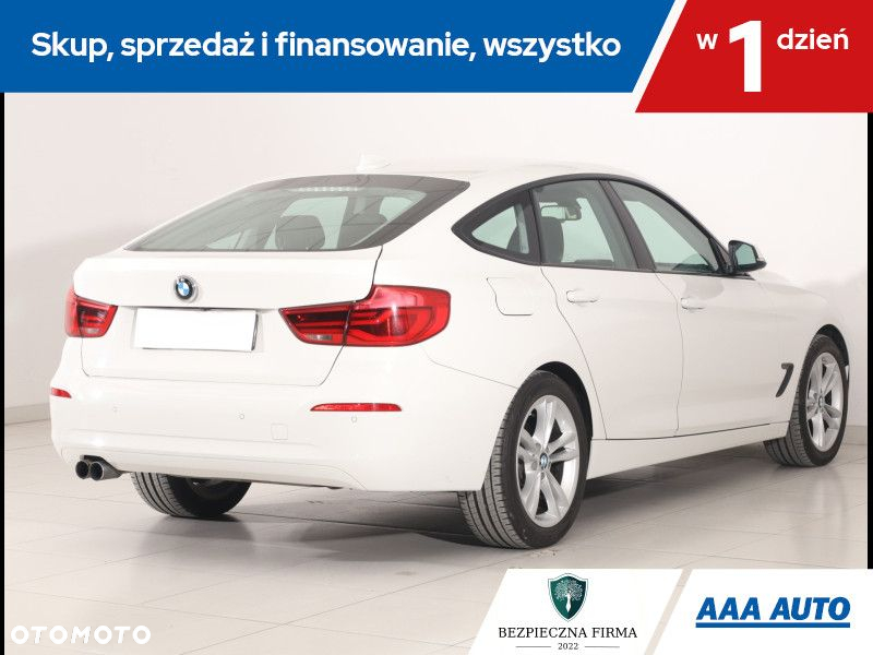 BMW 3GT - 6