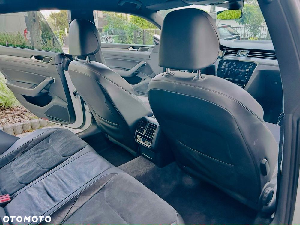 Volkswagen Arteon 2.0 TDI SCR DSG R-Line - 14