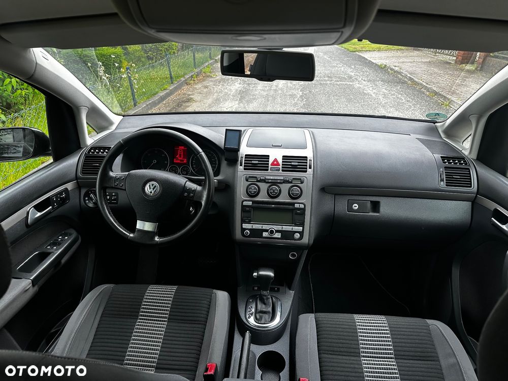 Volkswagen Touran 1.9 TDI DPF DSG Trendline - 14