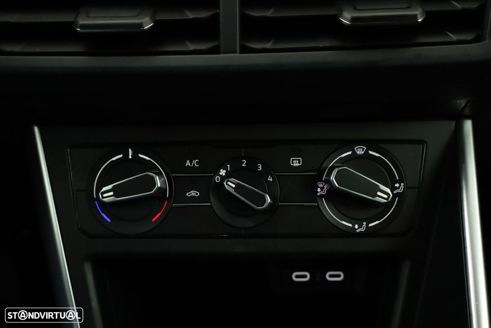 VW Taigo 1.0 TSI Urban DSG - 12