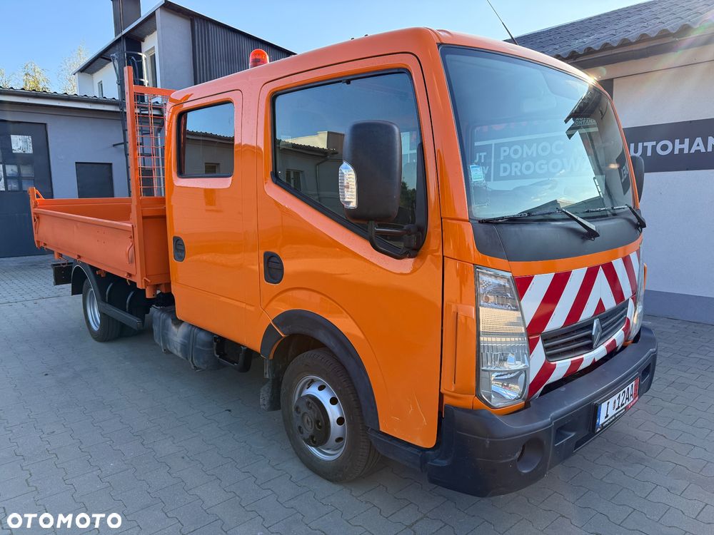 Renault Maxity - 1