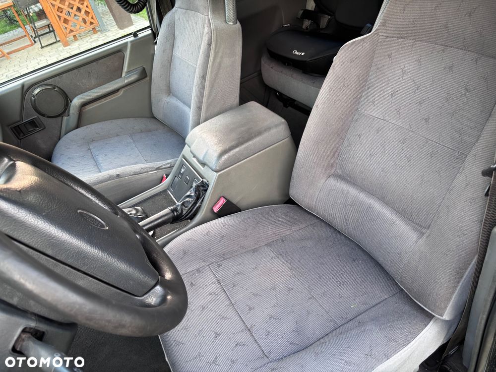 Land Rover Discovery - 11