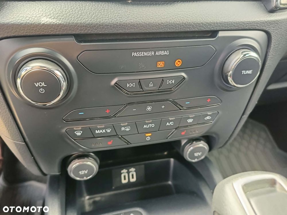 Ford Ranger 2.0 EcoBlue 4x4 DC Wildtrak - 32