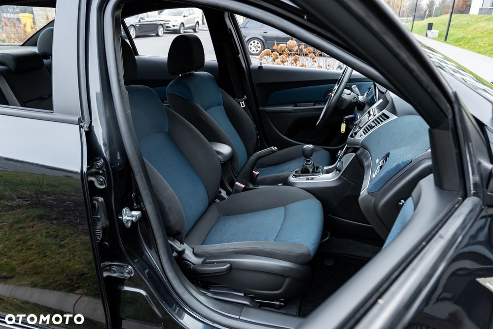 Chevrolet Cruze 1.8 LT - 23