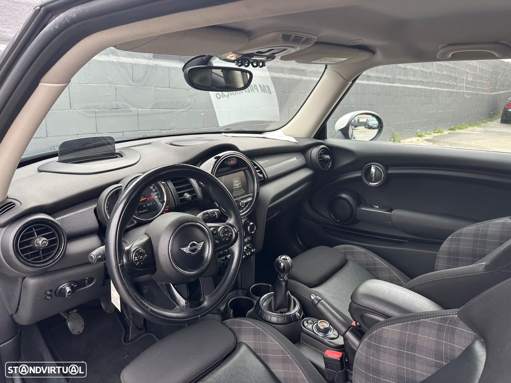 MINI 3 Portas Cooper D - 10