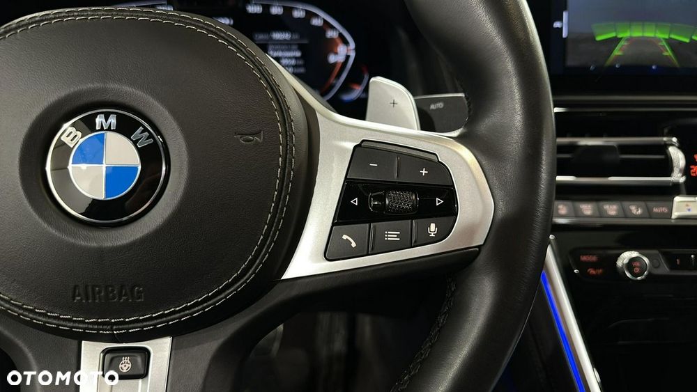 BMW Seria 8 - 21