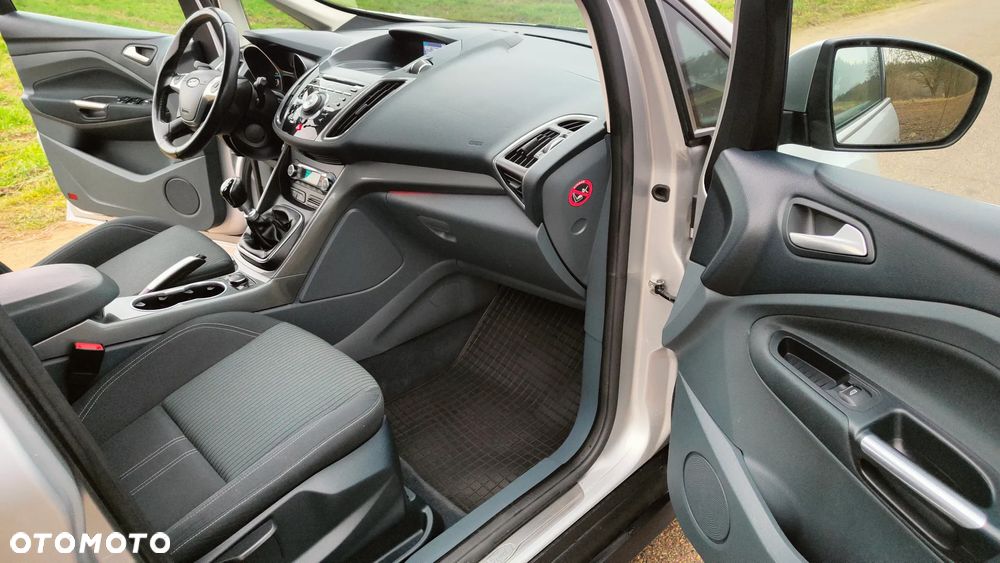 Ford Grand C-MAX 2.0 TDCi Titanium - 32