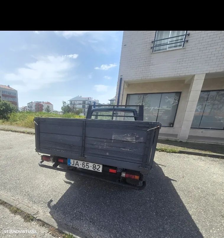 Nissan Pick Up - 2