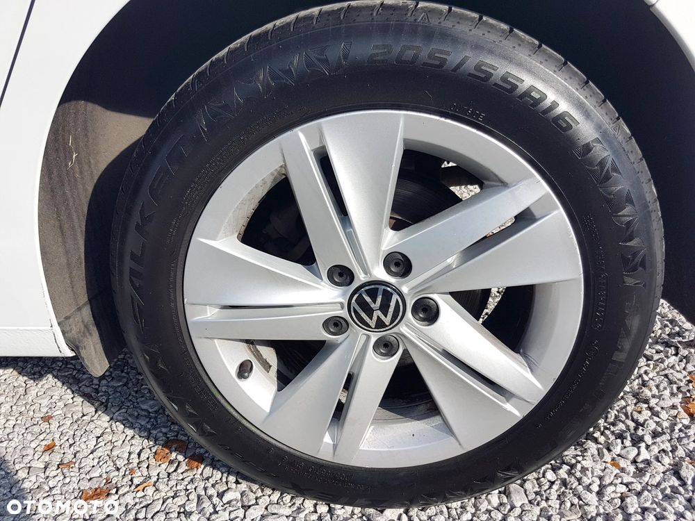 Volkswagen Golf 2.0 TDI Life - 8