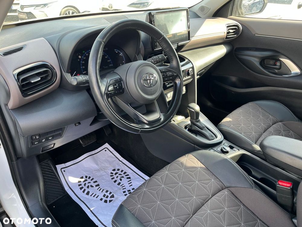 Toyota Yaris Cross - 4