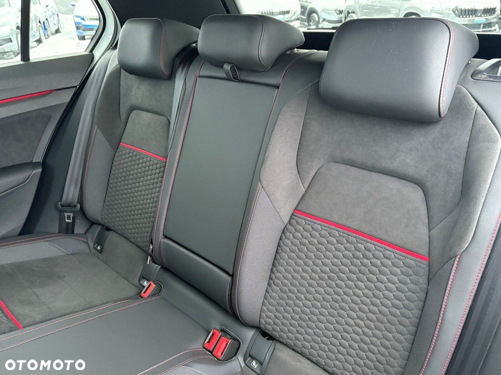 Volkswagen Golf - 14