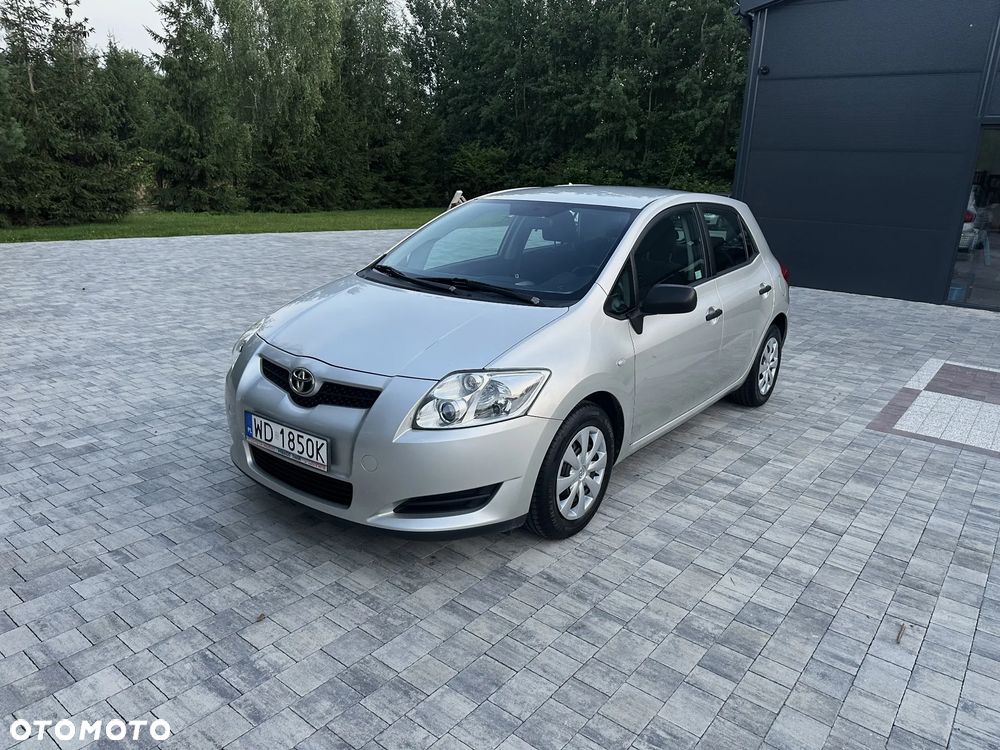 Toyota Auris 1.33 VVT-i Luna - 1