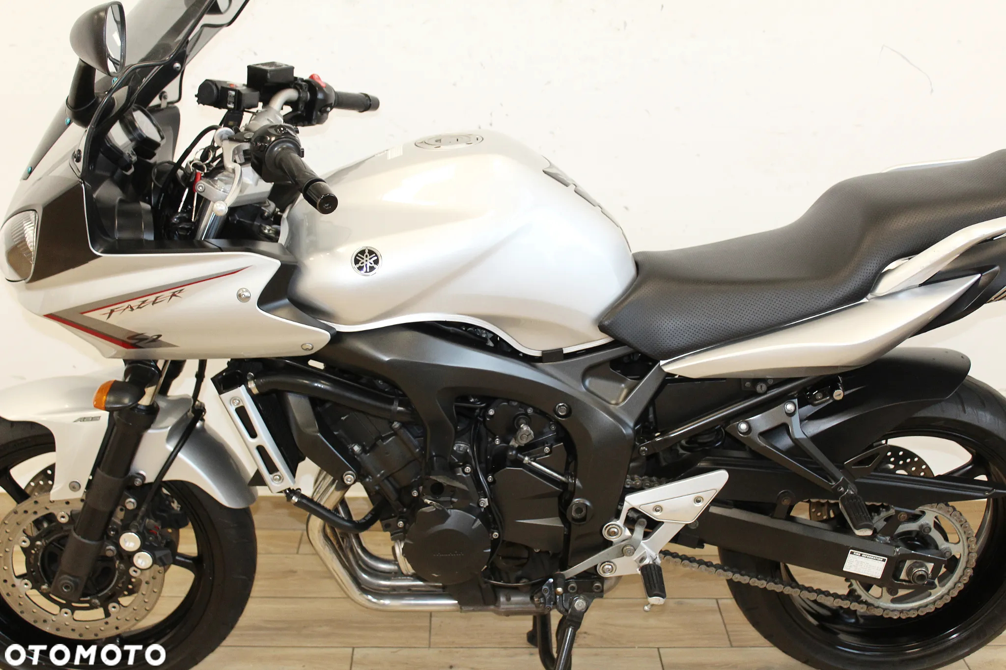 Yamaha FZ - 11