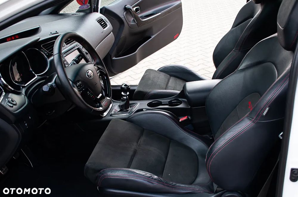 Kia Ceed Cee'd 1.6 T-GDI GT - 30