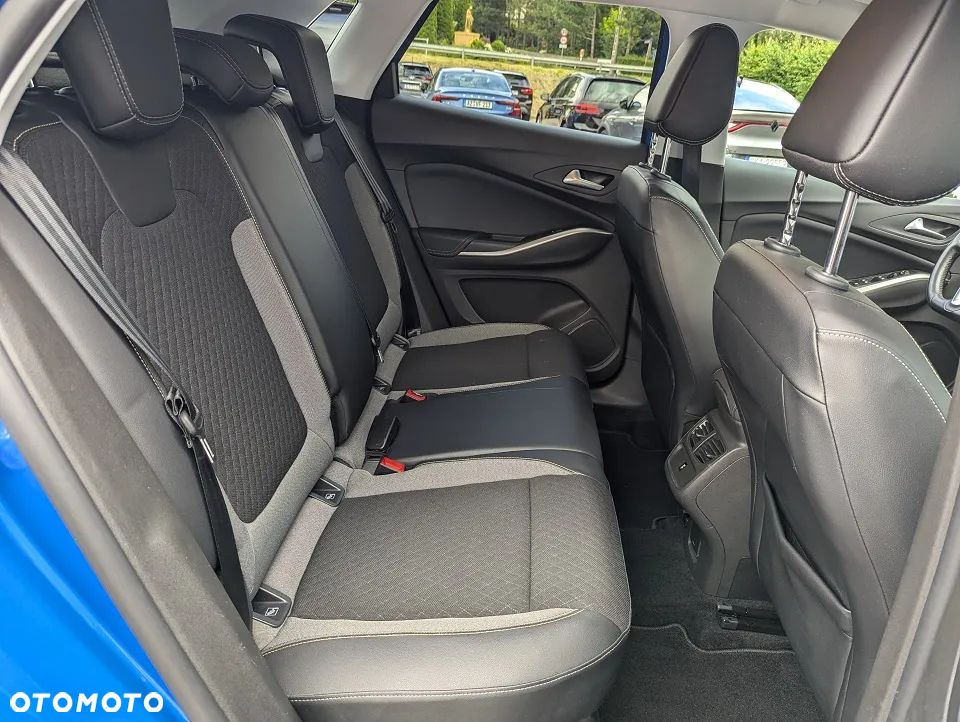 Opel Grandland 1.5 D Automatik - 32