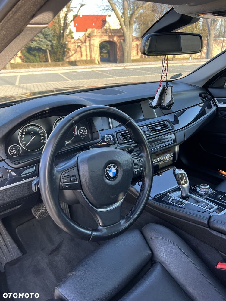 BMW Seria 5 520d - 12