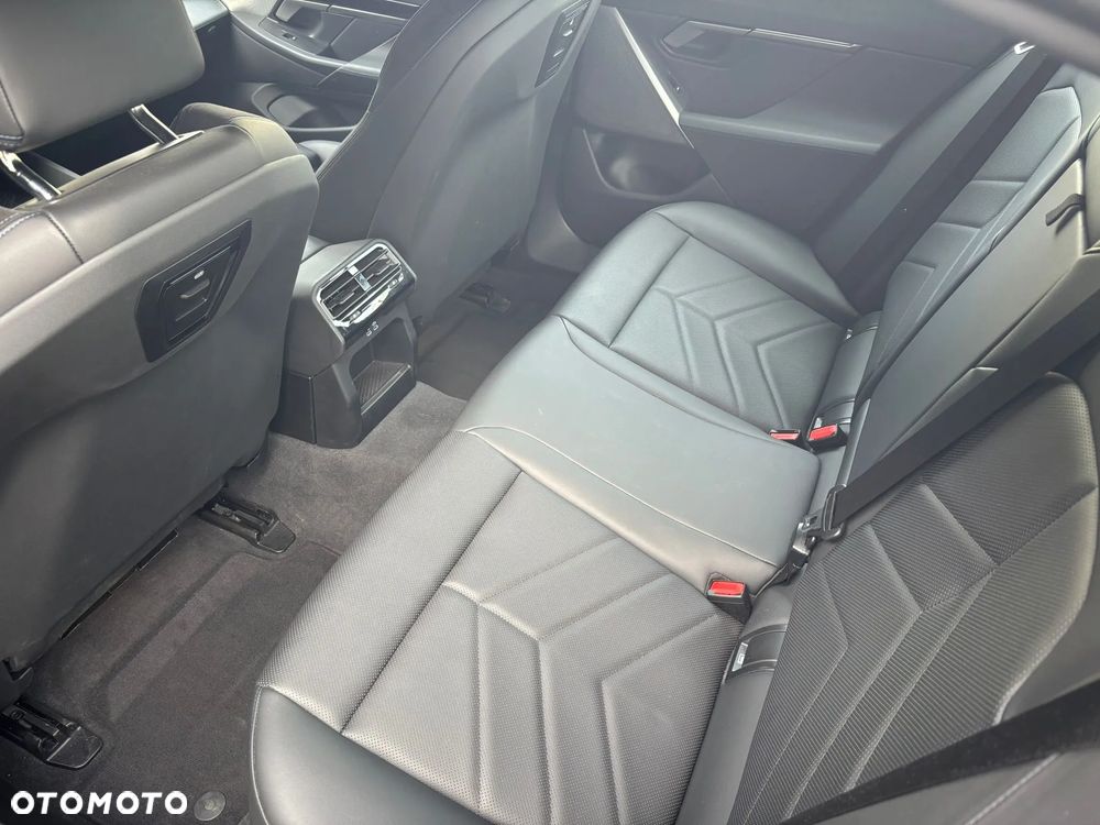 BMW Seria 5 520d mHEV M Sport - 17