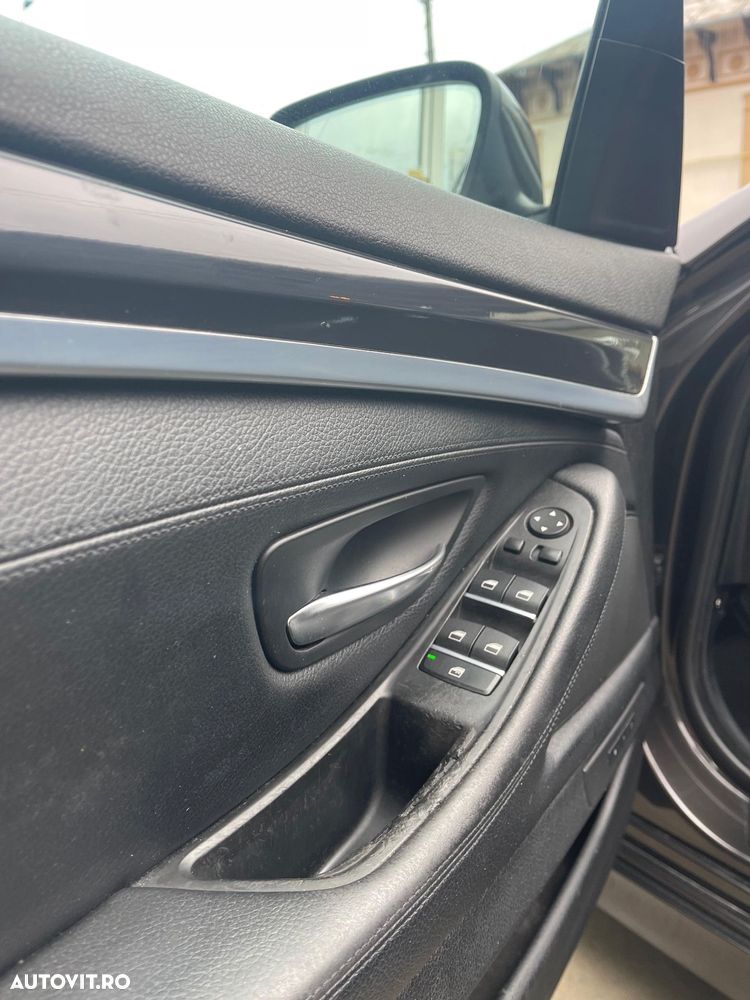 BMW Seria 5 520d Aut. Luxury Line - 15