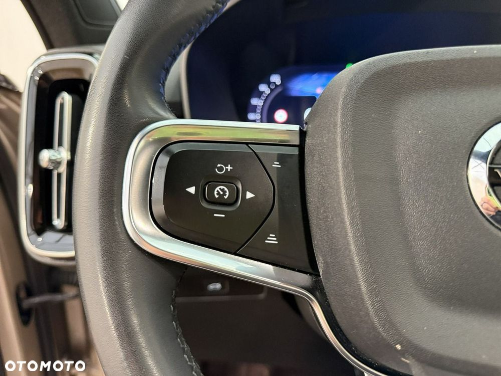 Volvo XC 40 B3 Core - 24