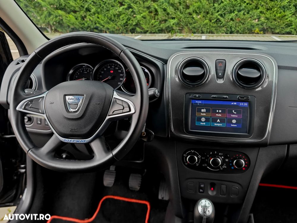 Dacia Logan MCV TCe 90 S&S Stepway Celebration - 9