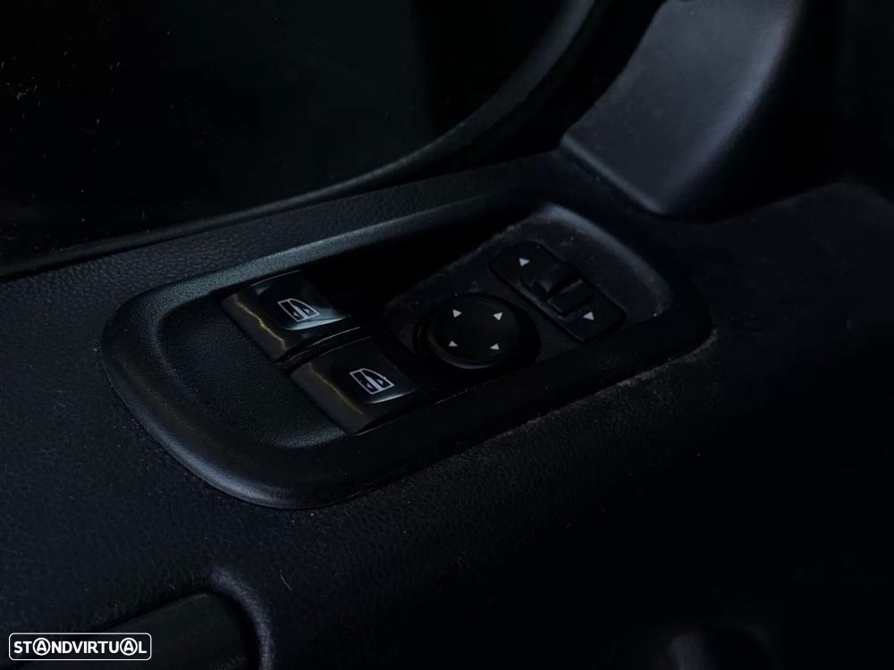 Renault 2.3 dci l2h2 3.5t ss - 19