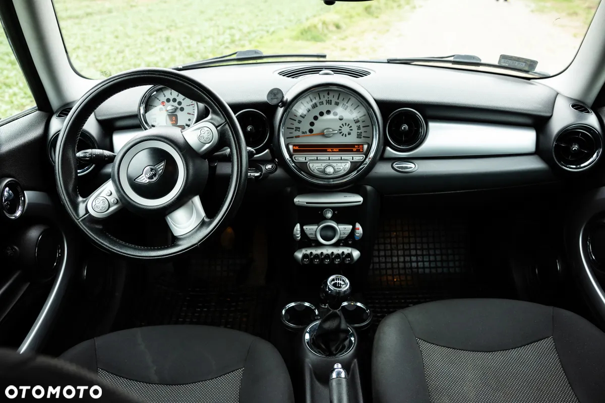 MINI Cooper Standard - 7