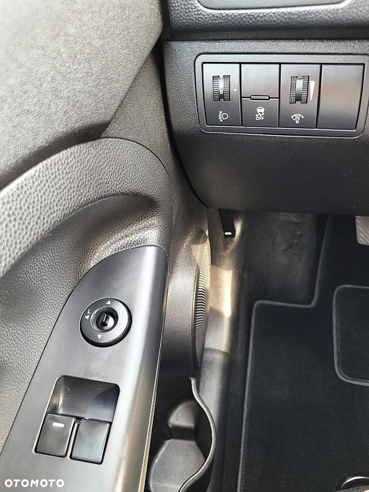 Kia Venga - 22