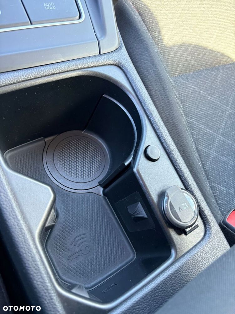 Volkswagen Golf - 18