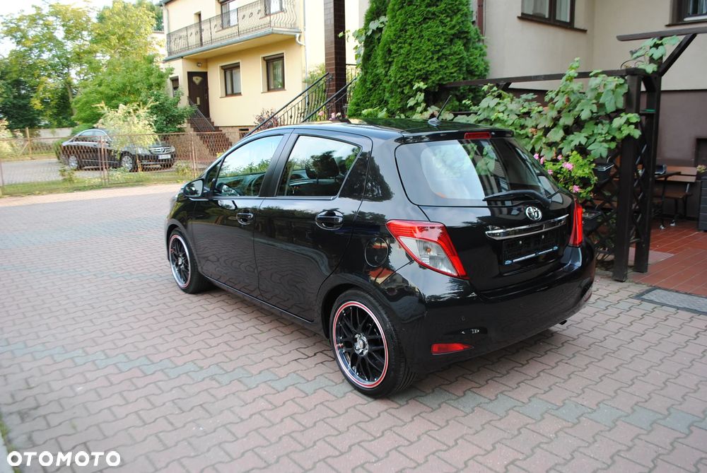 Toyota Yaris 1.0 Premium - 17