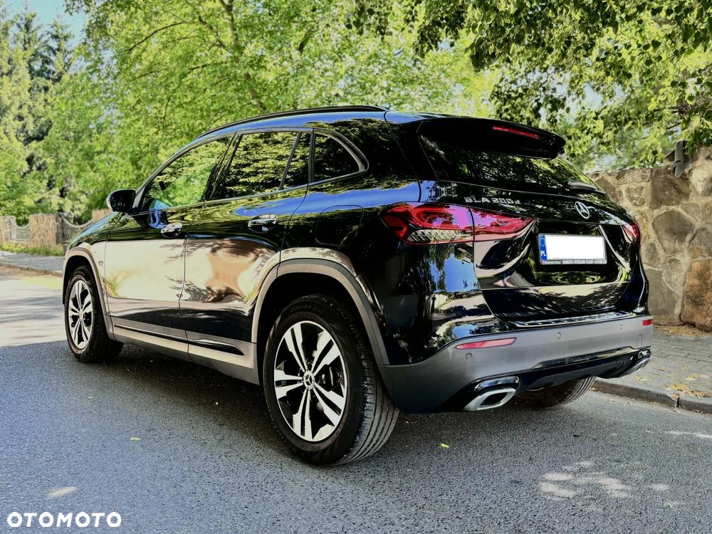 Mercedes-Benz GLA 200 d 4-Matic AMG Line - 6