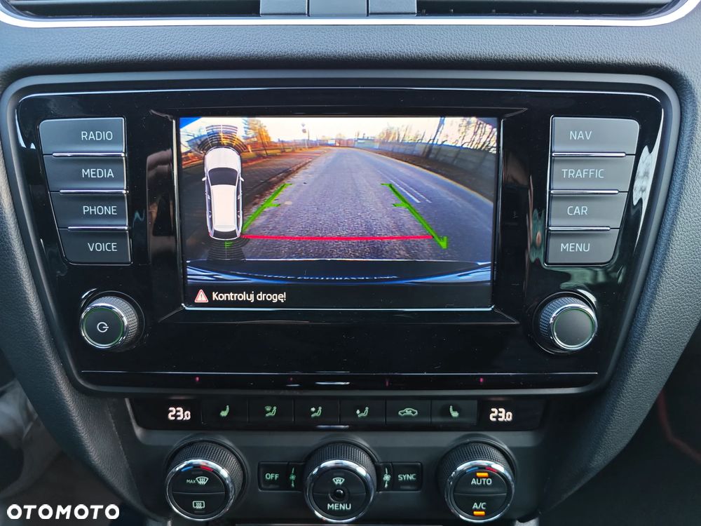 Skoda Octavia 2.0 TDI RS Challenge DSG - 38