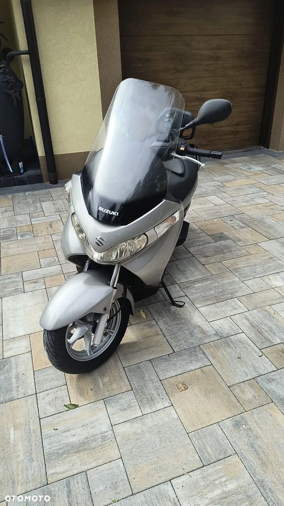 Suzuki Burgman - 7