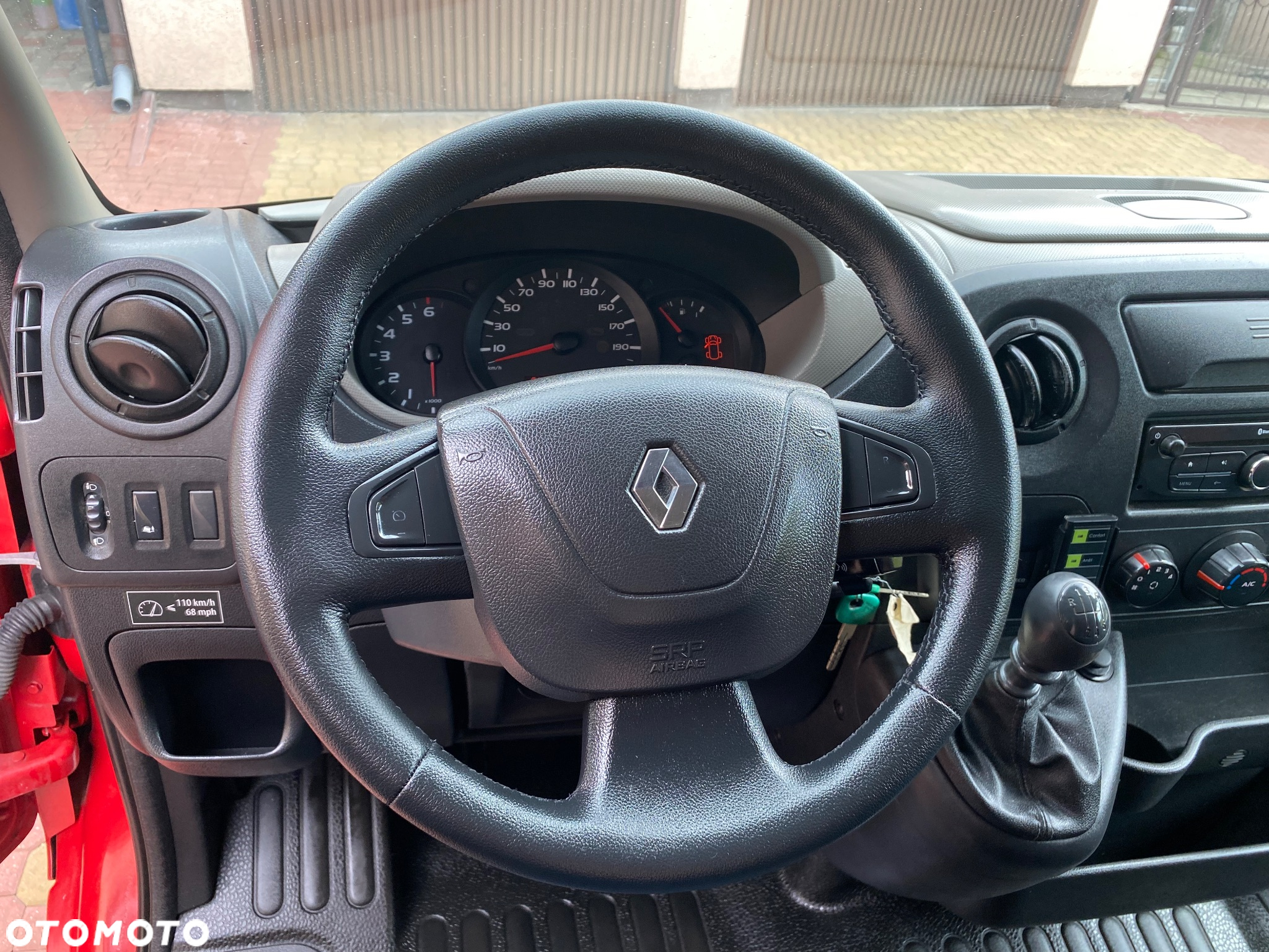 Renault MASTER L3 H3 z regałem warsztatowym , stan bardzo dobry - 28