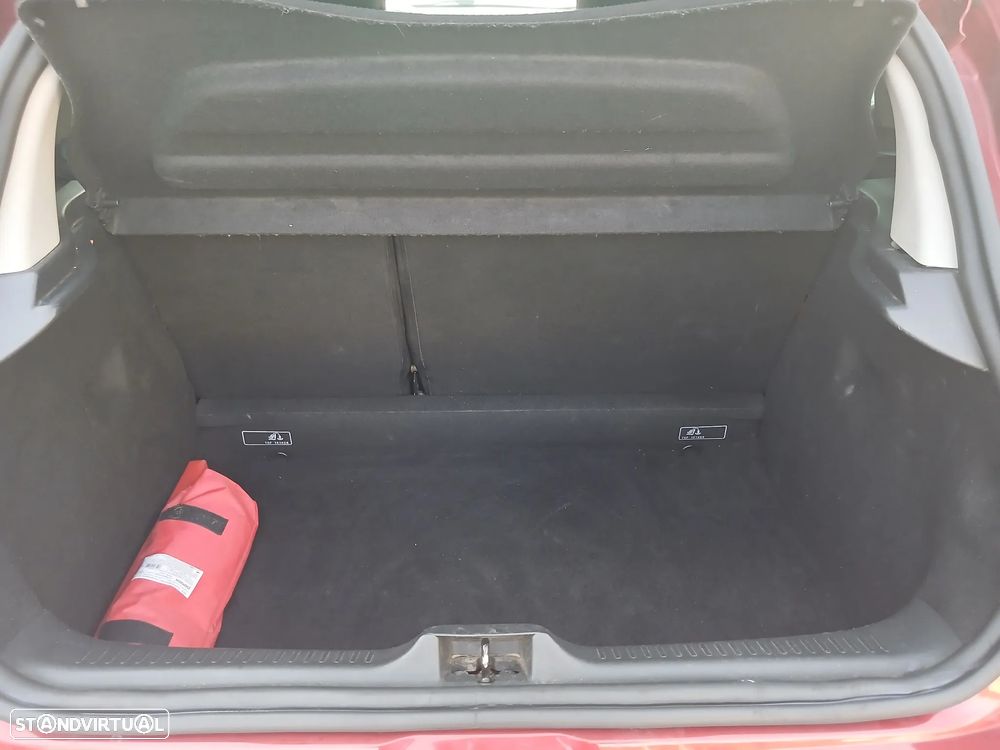 Renault Clio 1.5 dCi Dynamique S — fotografia 6