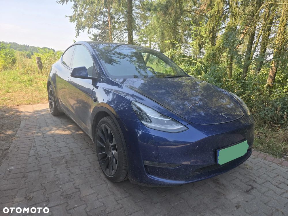 Tesla Model Y Long Range AWD - 6