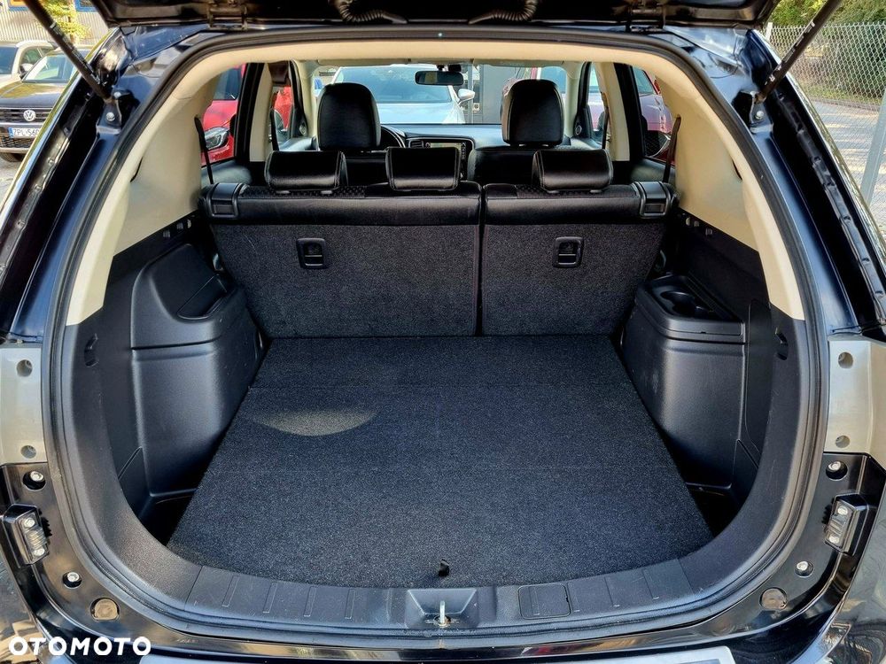 Mitsubishi Outlander 2.0 Intense 4WD CVT - 13