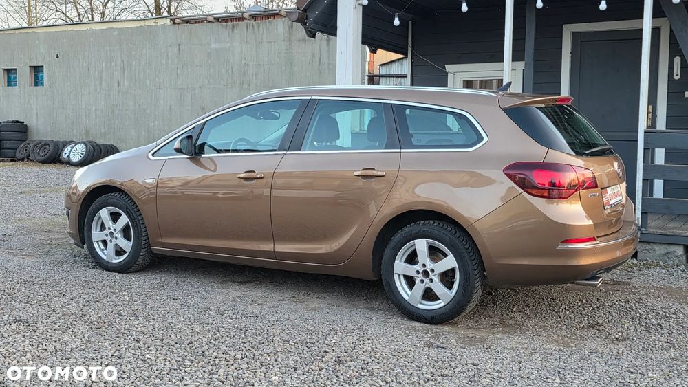 Opel Astra 1.4 T Cosmo - 4