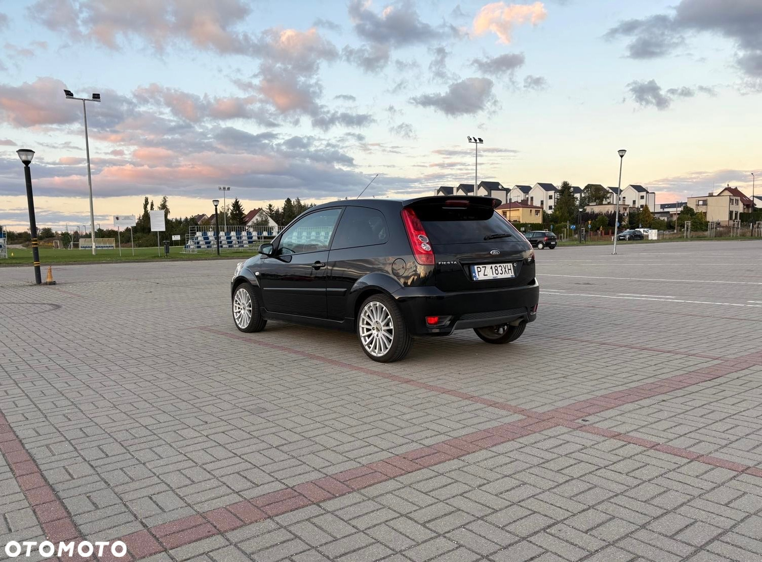 Ford Fiesta 2.0 ST - 19