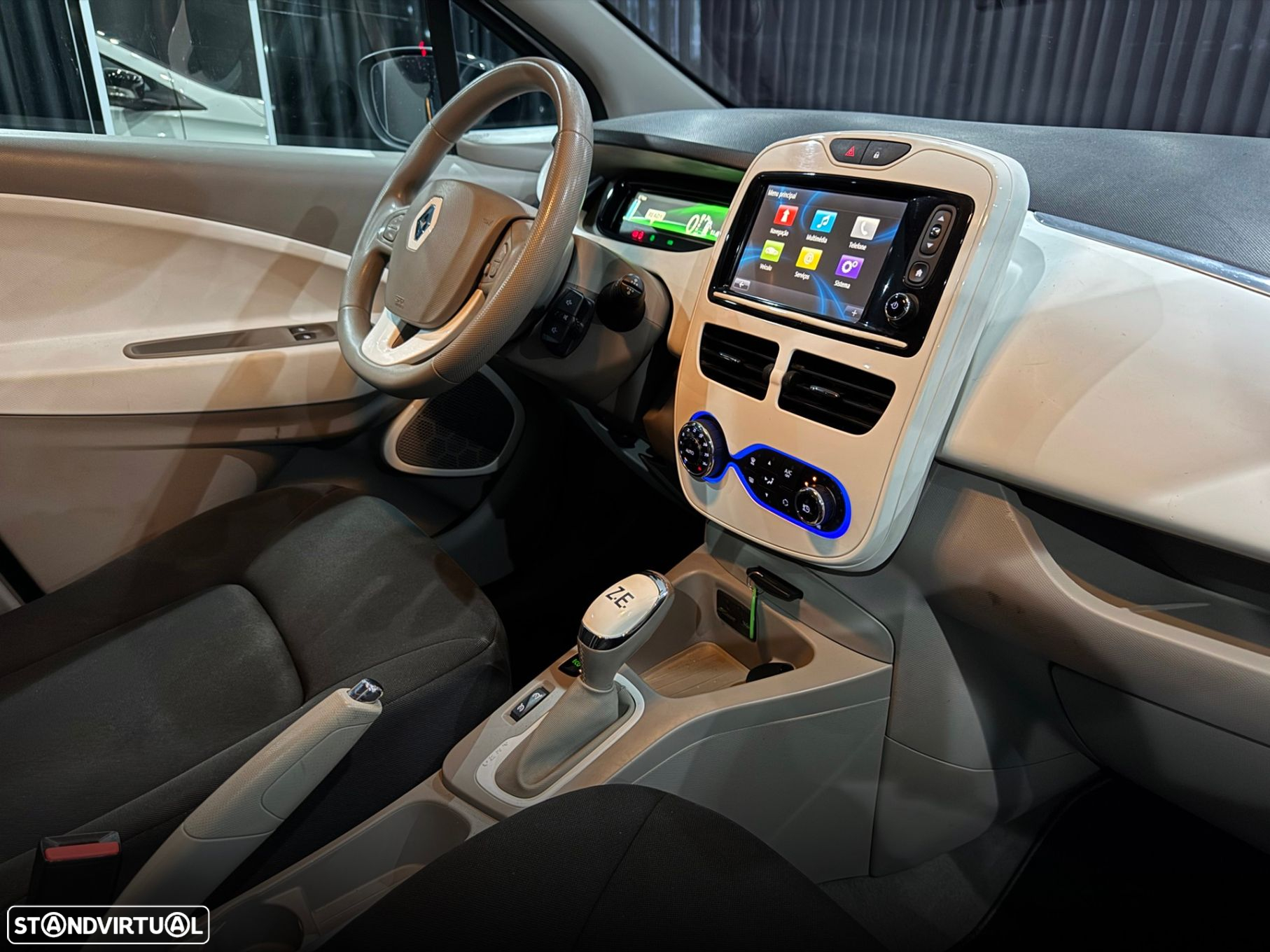 Renault Zoe - 25