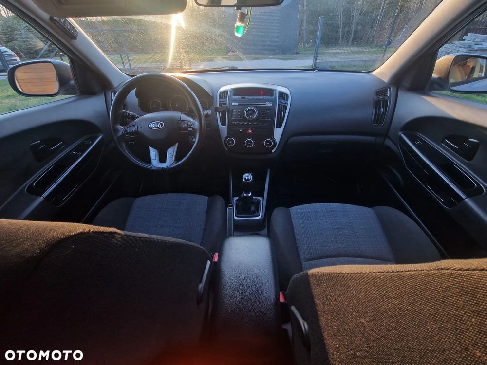 Kia Ceed 1.6 Crdi M - 7