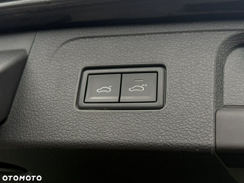 Volkswagen Passat 2.0 TSI Elegance DSG - 41