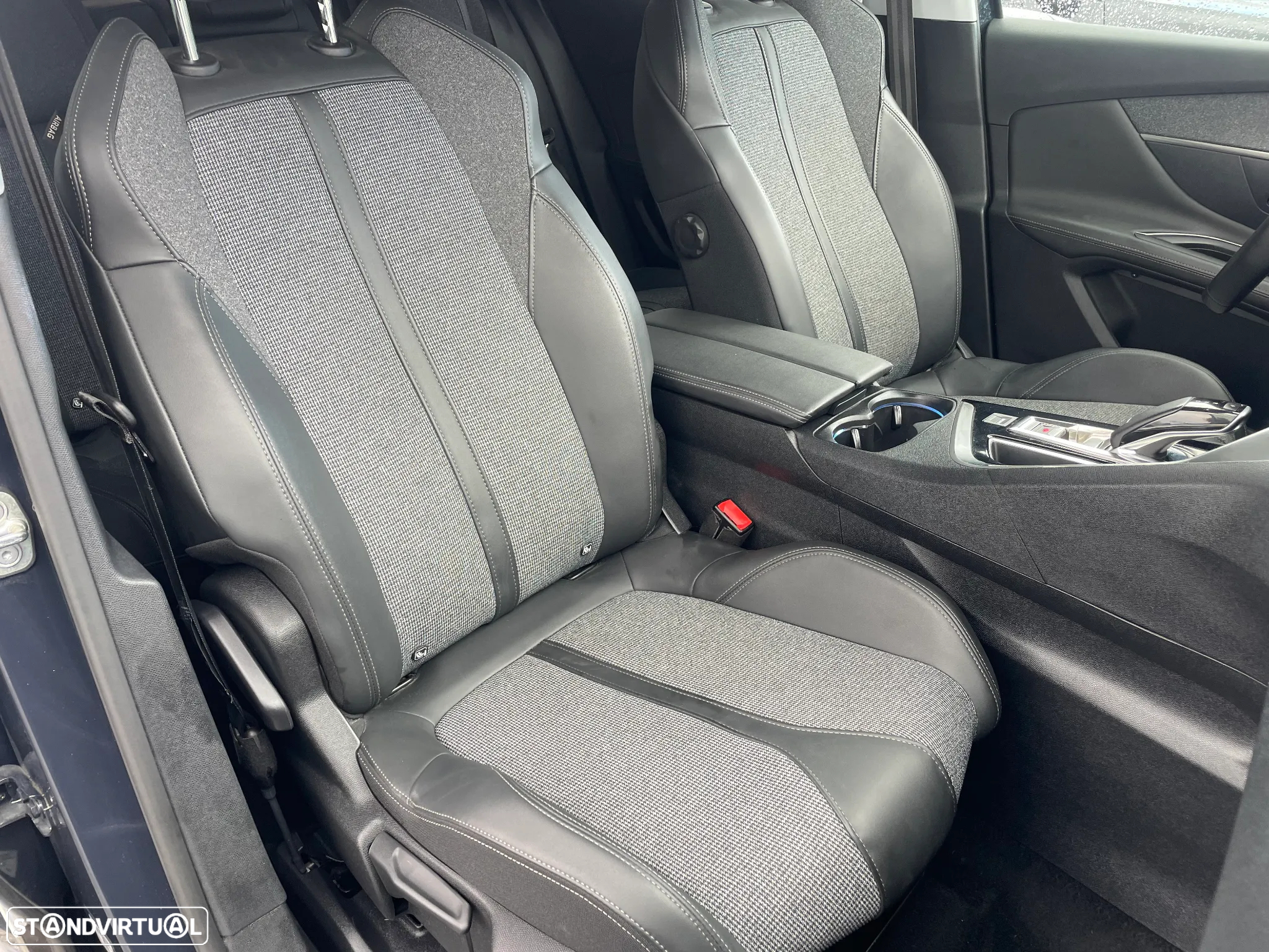 Peugeot 3008 1.2 PureTech Allure Pack EAT8 - 14