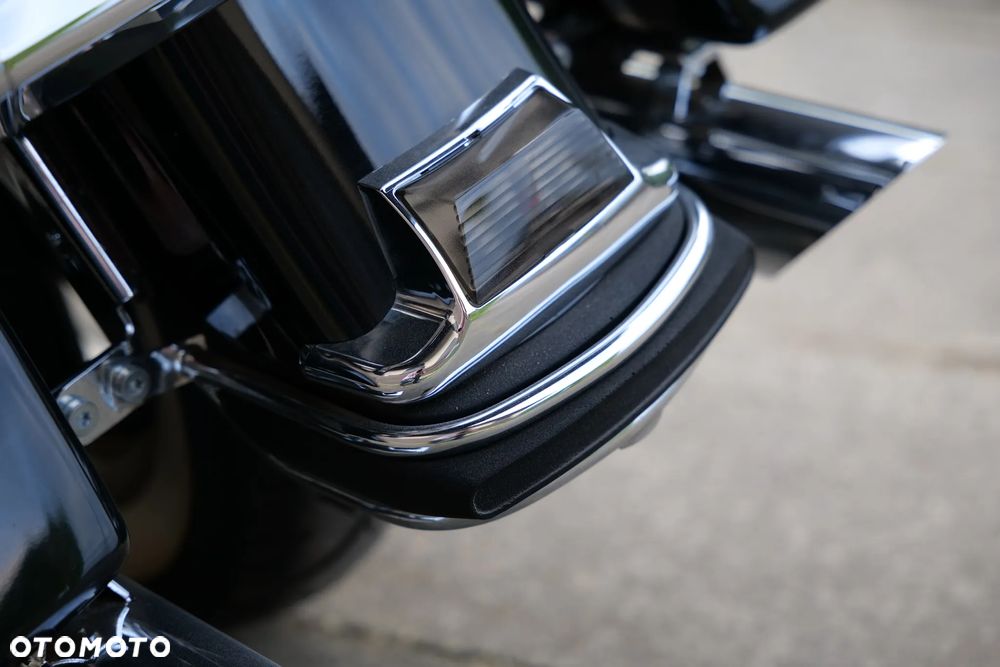 Harley-Davidson Touring Road King - 11