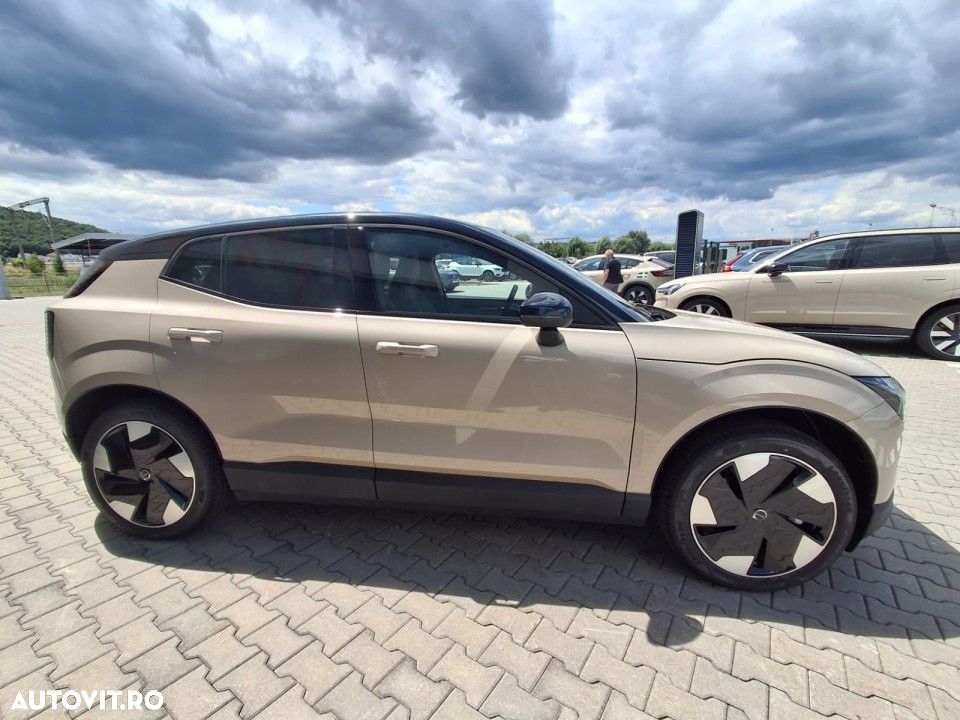 VOLVO EX30 2025 — imagine 9